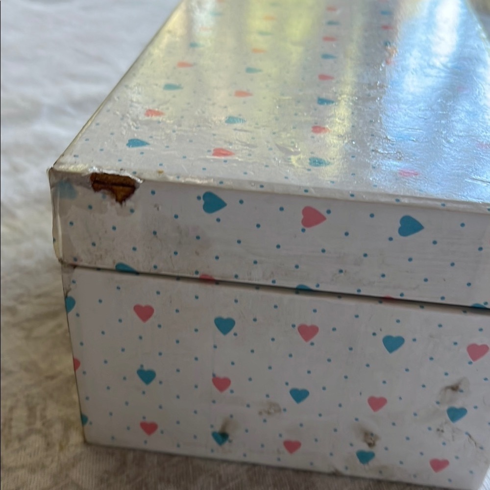 Heart Pattern Jewelry Box - Picture 6 of 10